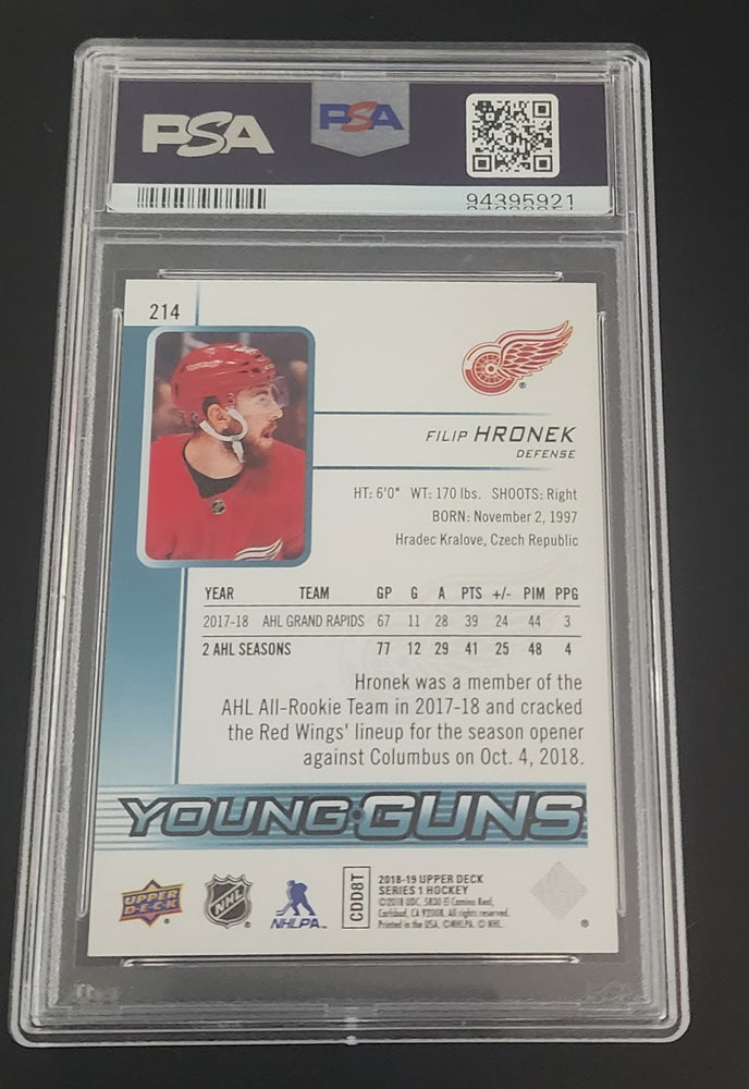 2018-19 Upper Deck Series 1 Young Guns #214 Rookie Rc Filip Hronek Psa 10