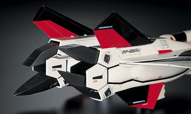 HASEGAWA 1:72 YF-19