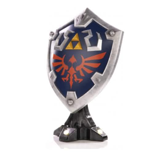 ZELDA BREATH OF THE WILD LIGHT UP HYLIAN SHIELD
