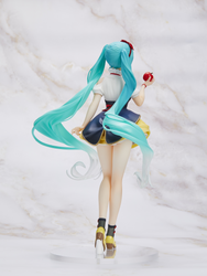 HATSUNE MIKU WONDERLAND FIGURE - SNOW WHITE