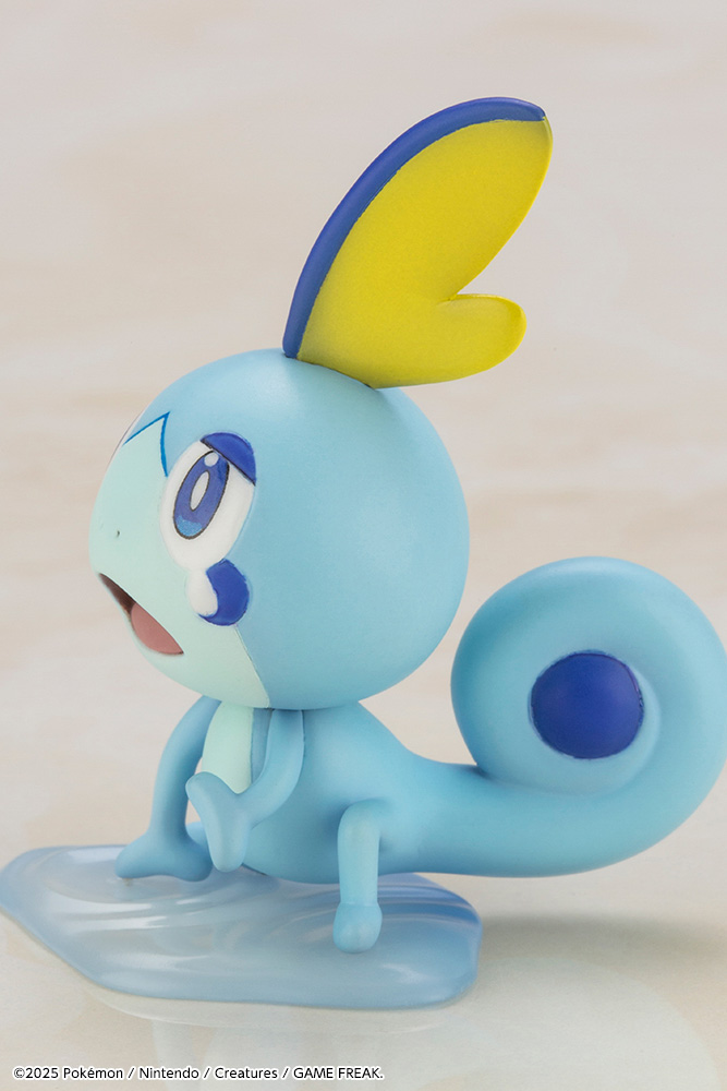 POKÉMON GLORIA WITH SOBBLE ARTFX J STATUE
