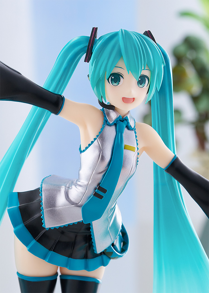 POP UP PARADE HATSUNE MIKU: TRANSLUCENT COLOR VER.