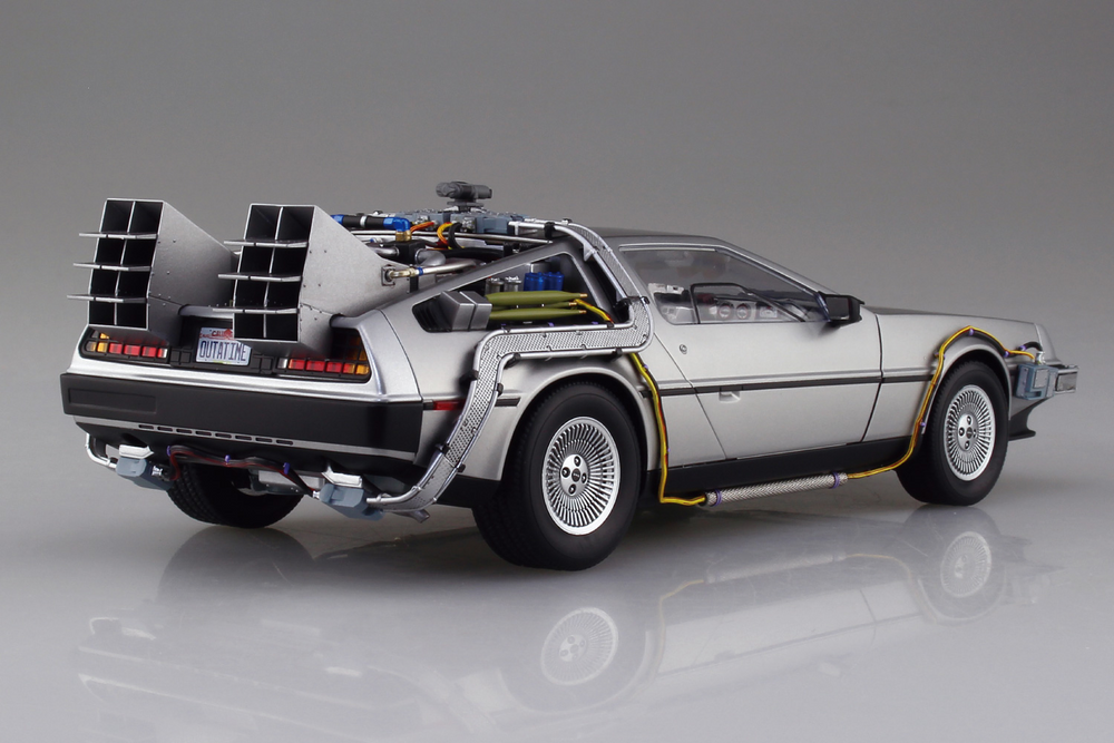 Aoshima 1/24 (New Mold) Time Machine from Back To The Future