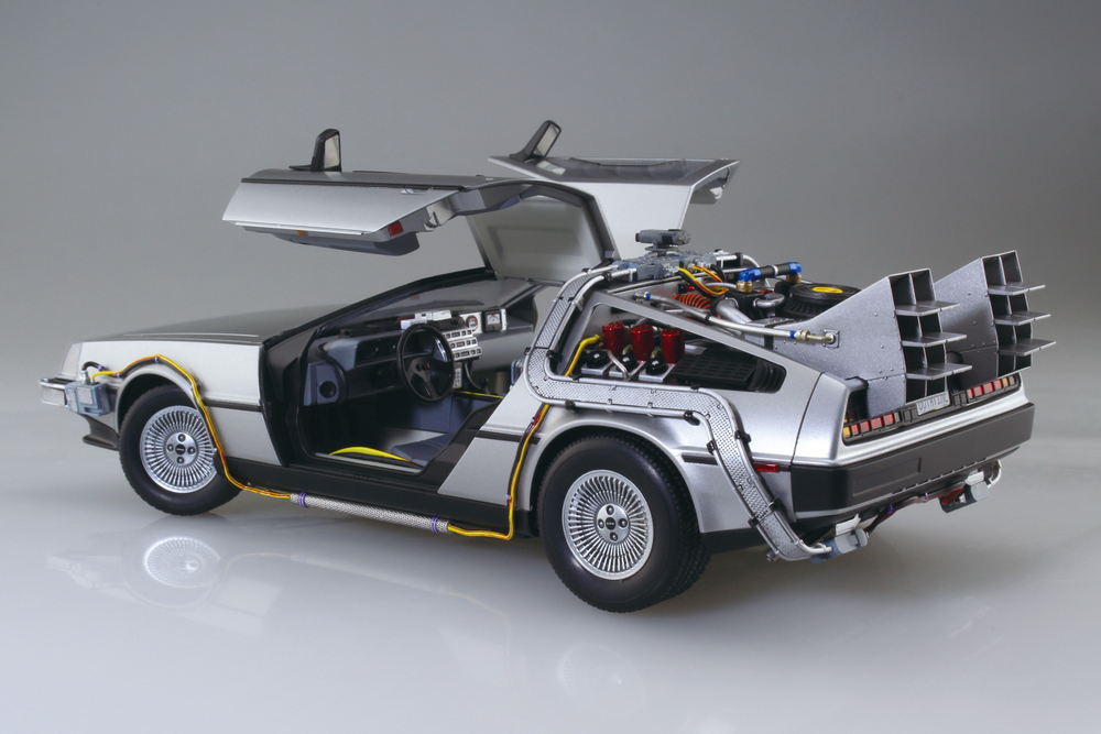 Aoshima 1/24 (New Mold) Time Machine from Back To The Future