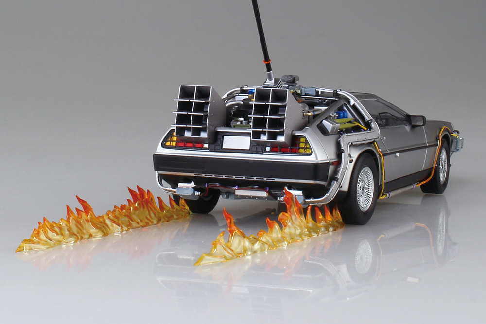 Aoshima 1/24 (New Mold) Time Machine from Back To The Future