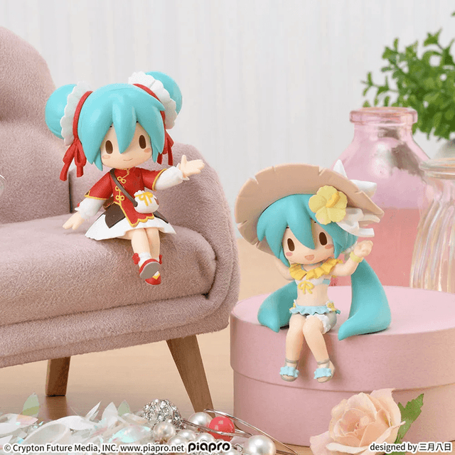 FUWA PETIT HATSUNE MIKU SERIES PERCHING MINI FIGURE HATSUNE MIKU VOL.2 (EX) [PACK OF: 1 CHINATOWN, 1 SWIMSUIT]