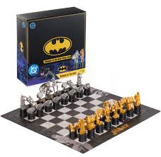 BATMAN VS. JOKER CHESS SET