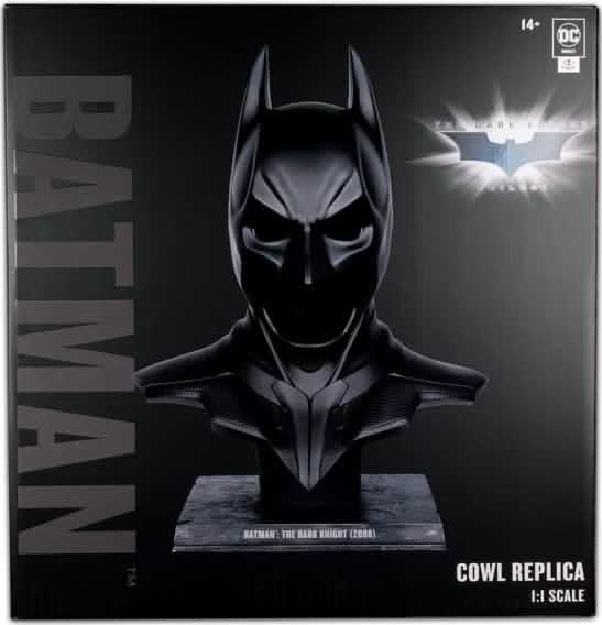 DC DIRECT - 1:1 SCALE COLLECTOR COWL - THE DARK KNIGHT